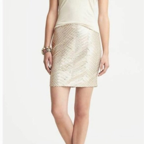 Banana Republic White & Gold Sequined Skirt Size 00P  NWT - Picture 1 of 8